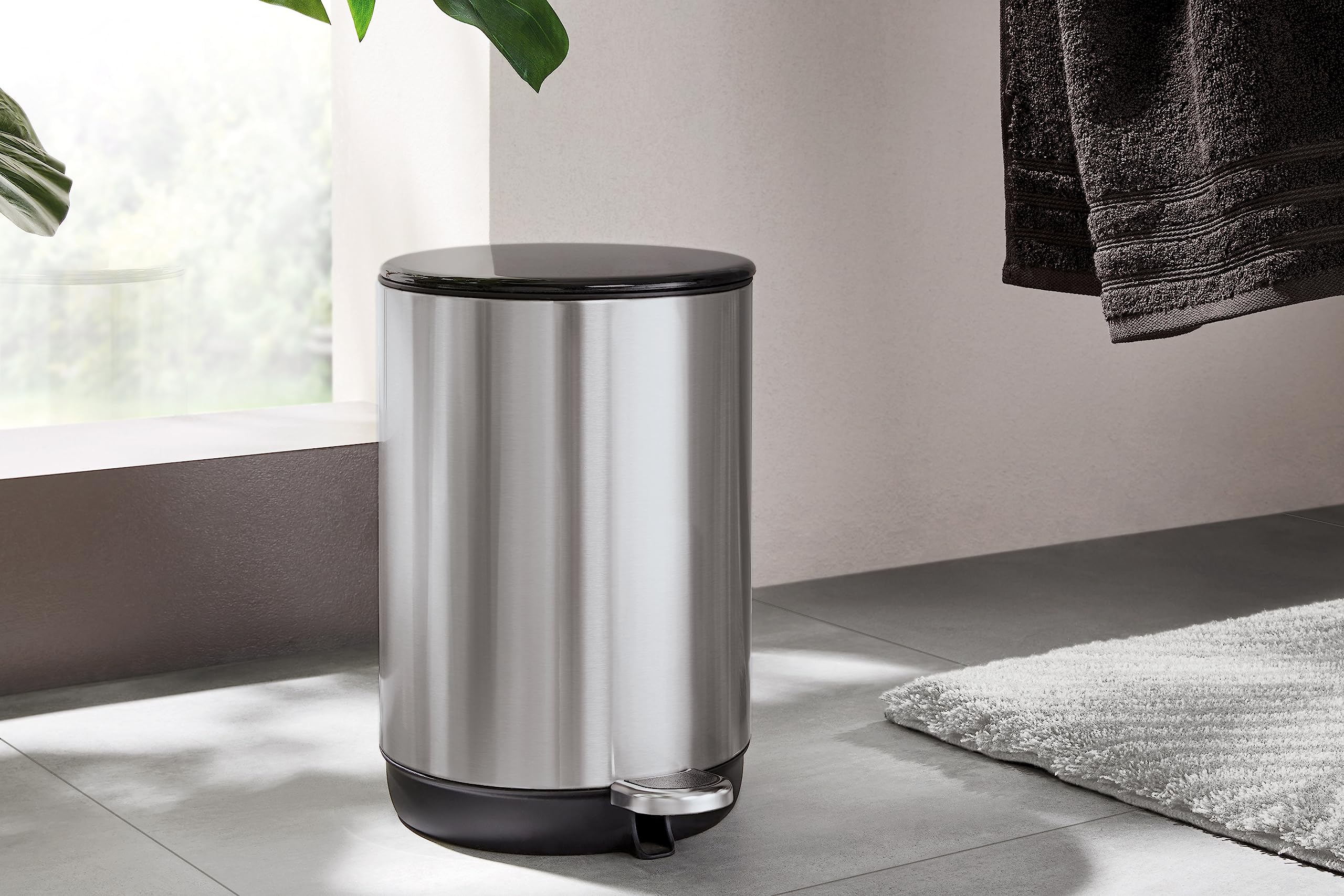kleine-wolke-kosmetikeimer-caletto-schwarz-5-liter-treteimer-edelstahl-abs image 5