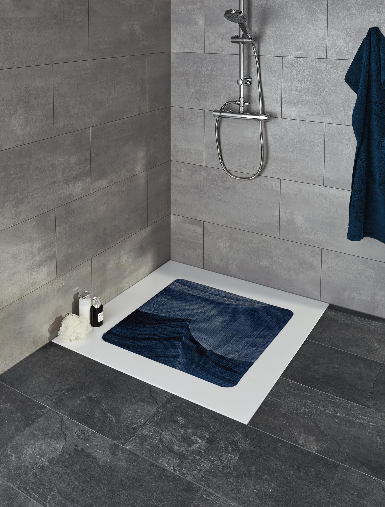 kleine-wolke-duscheinlage-mystic-navy-55-x-55-cm image 2