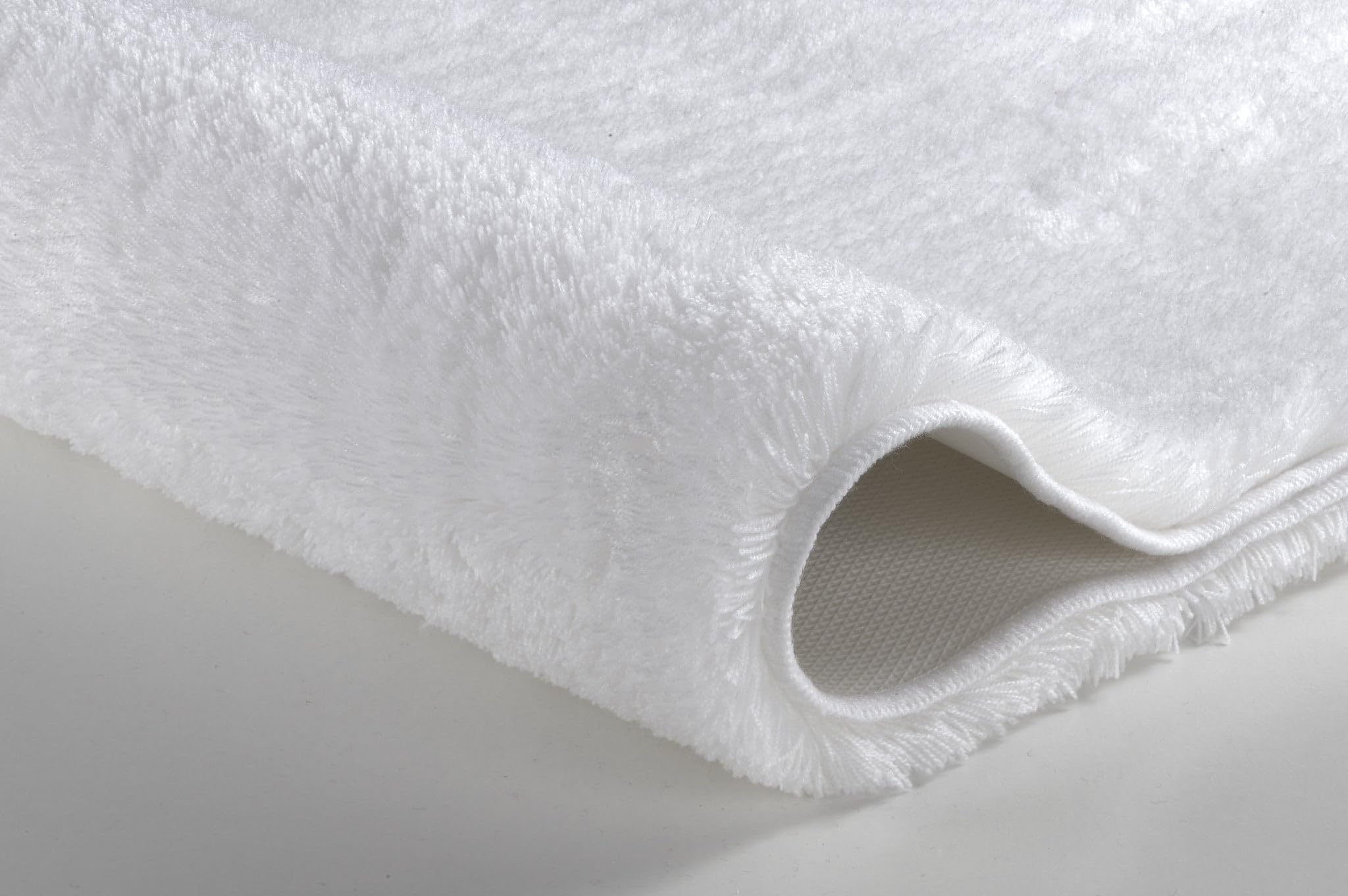 kleine-wolke-wc-vorleger-relax-polarwei-55-x-55-cm-mit-ausschnitt image 4