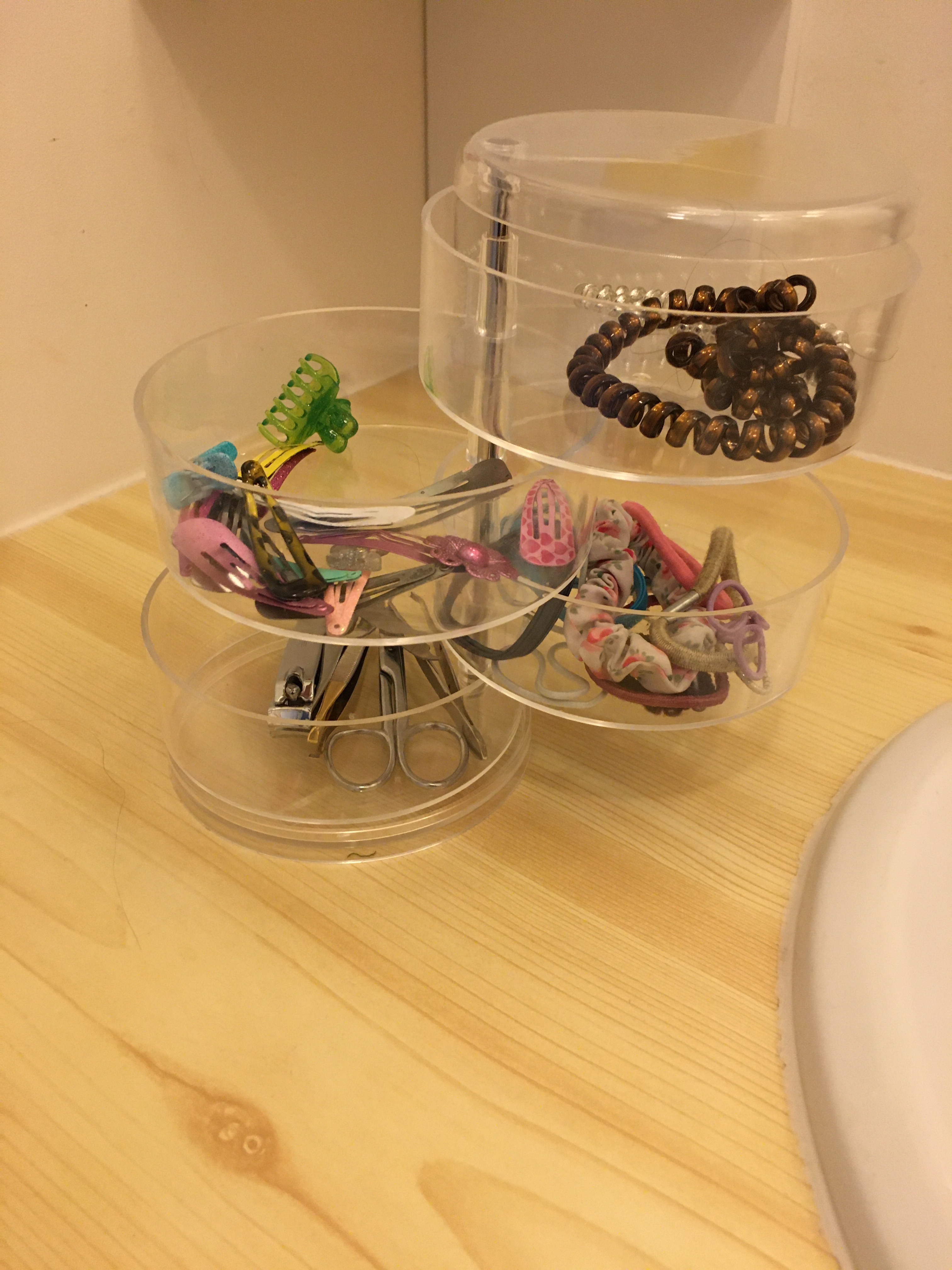 Endlich Ordnung auf dem Schminktisch