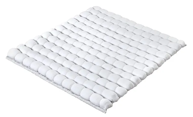 kleine-wolke-badteppich-avera-polarwei-60-x-60-cm image 1