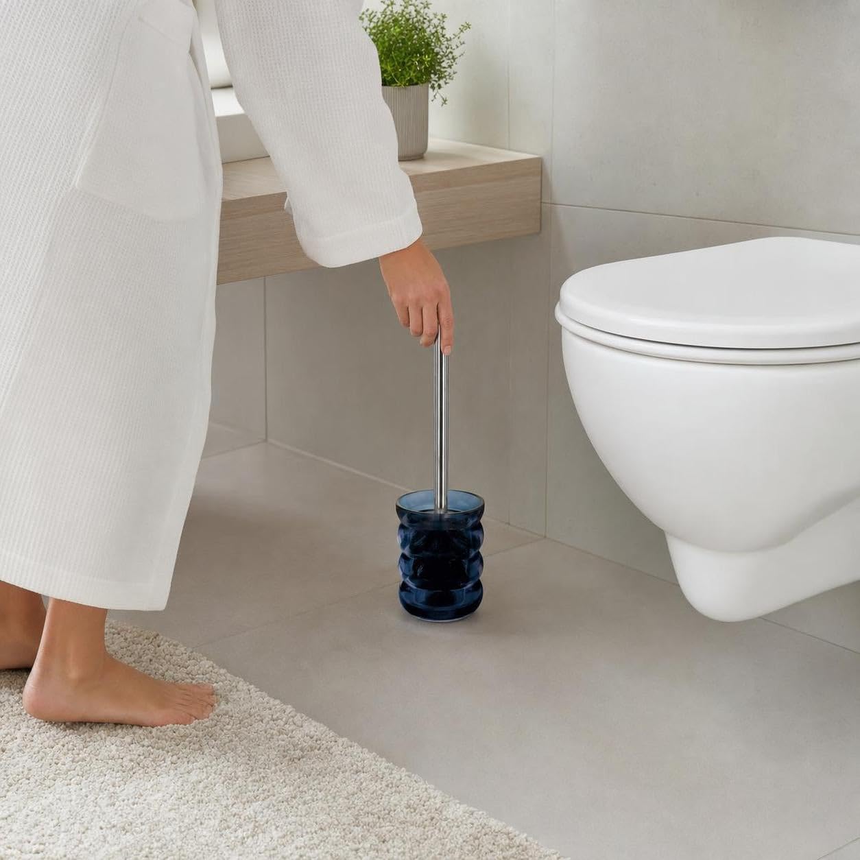 kleine-wolke-wc-b-rsten-halter-verro-navy-glas image 4