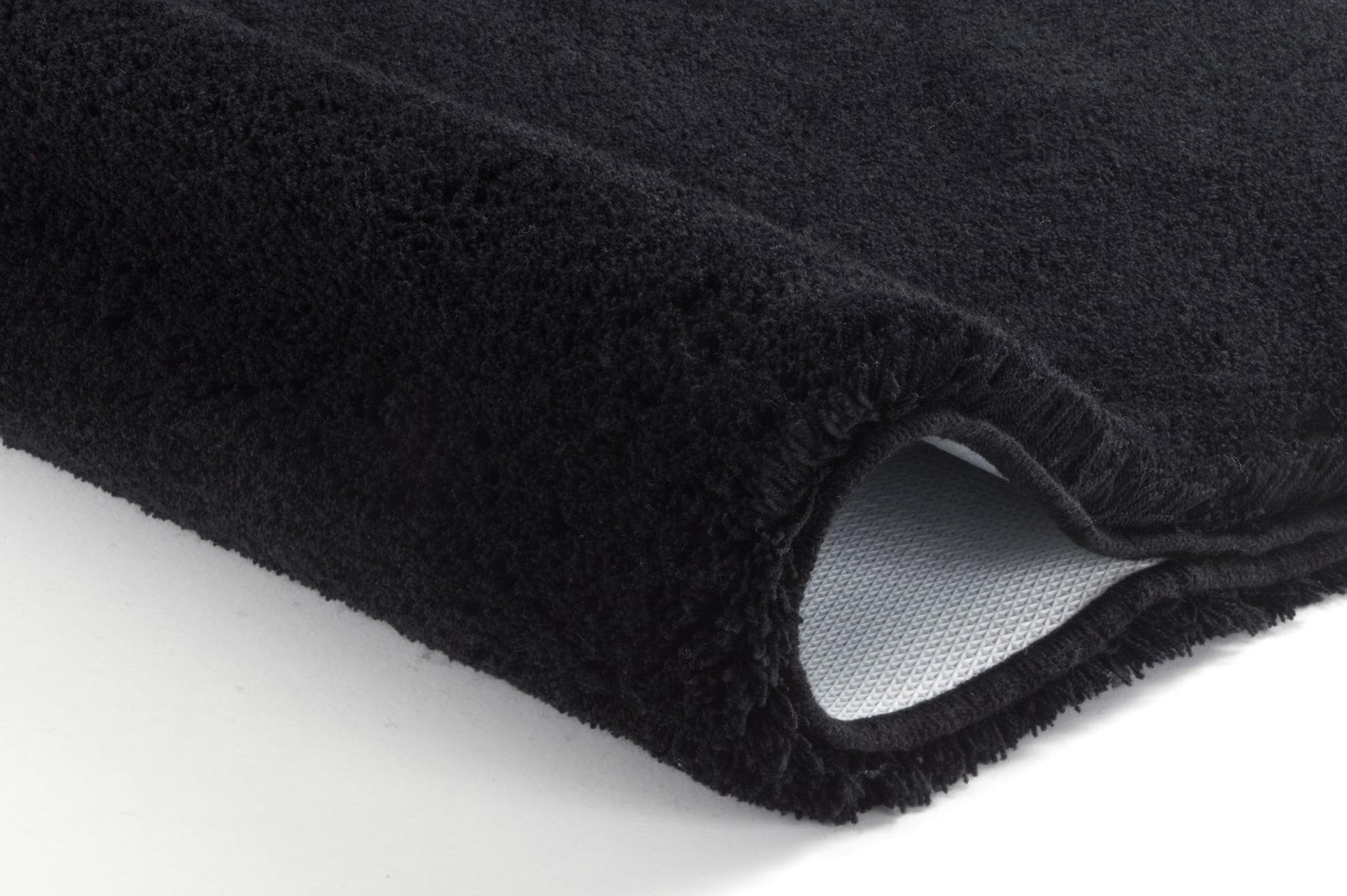 kleine-wolke-wc-vorleger-relax-schwarz-55-x-55-cm-mit-ausschnitt image 4