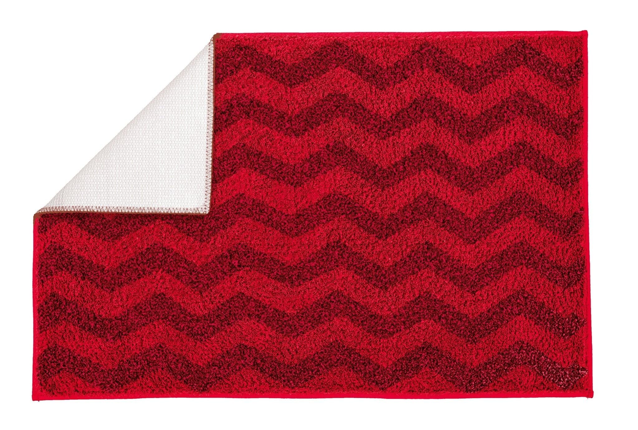 kleine-wolke-badteppich-zack-rubin-70-x-120-cm image 5