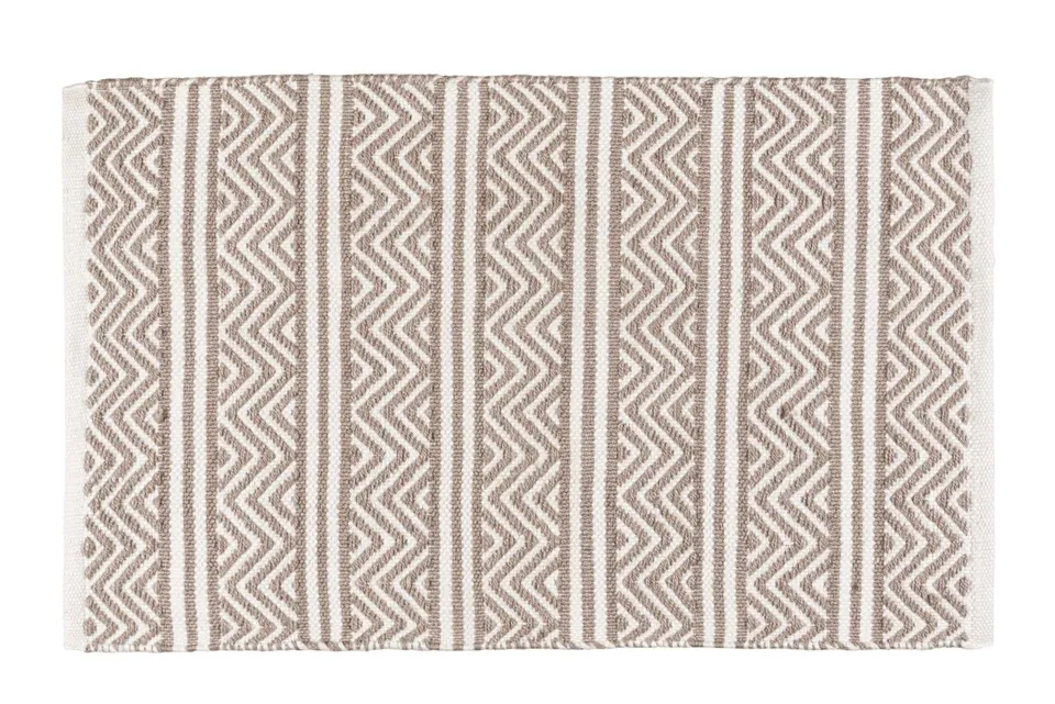 wenko-shaki-badematte-50-x-80-cm-wei-beige-aus-recycling-pet-im-boho-stil image 1