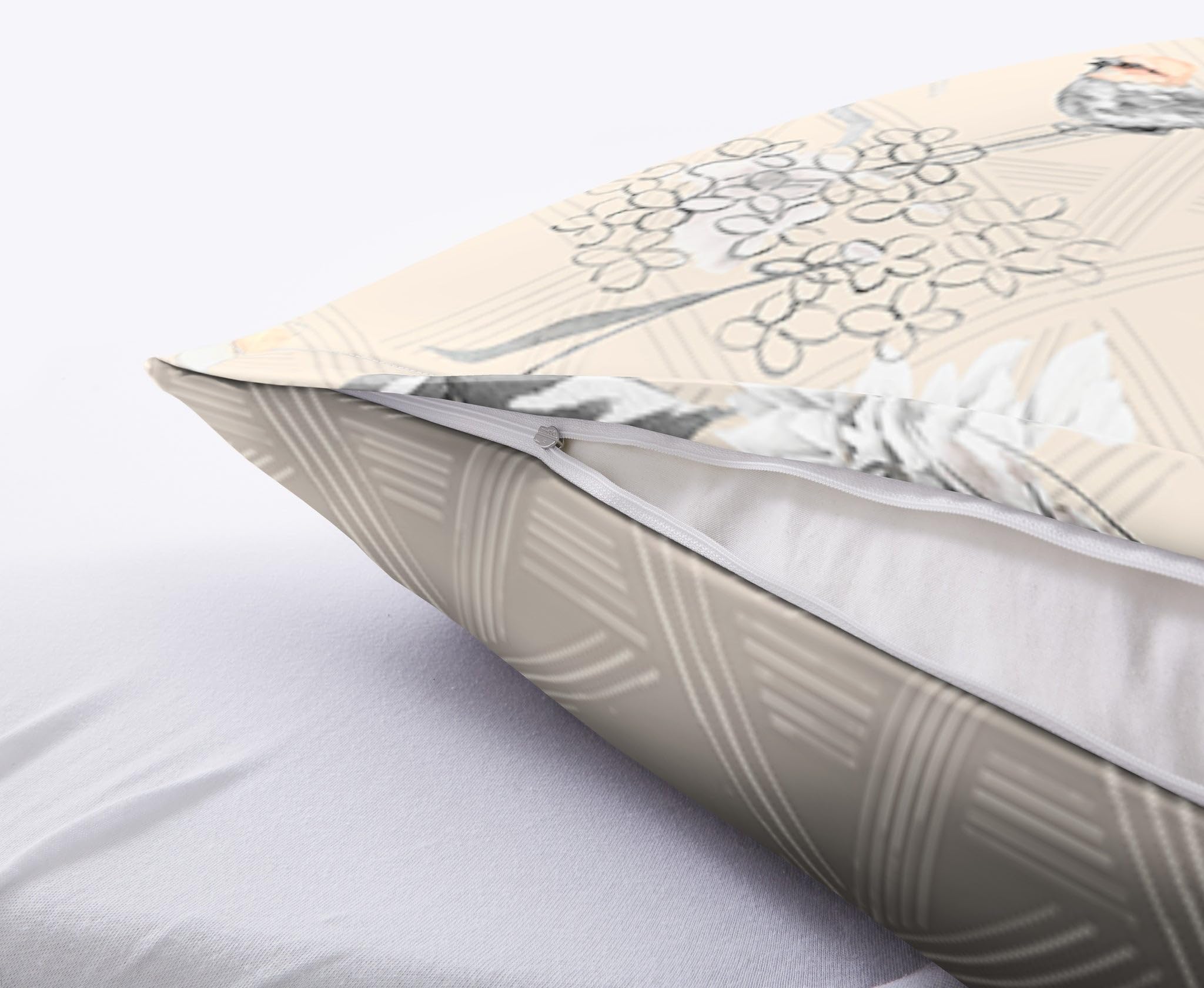 kleine-wolke-bettw-sche-satin-kessia-taupe-135-x-200-cm-80-x-80-cm image 2