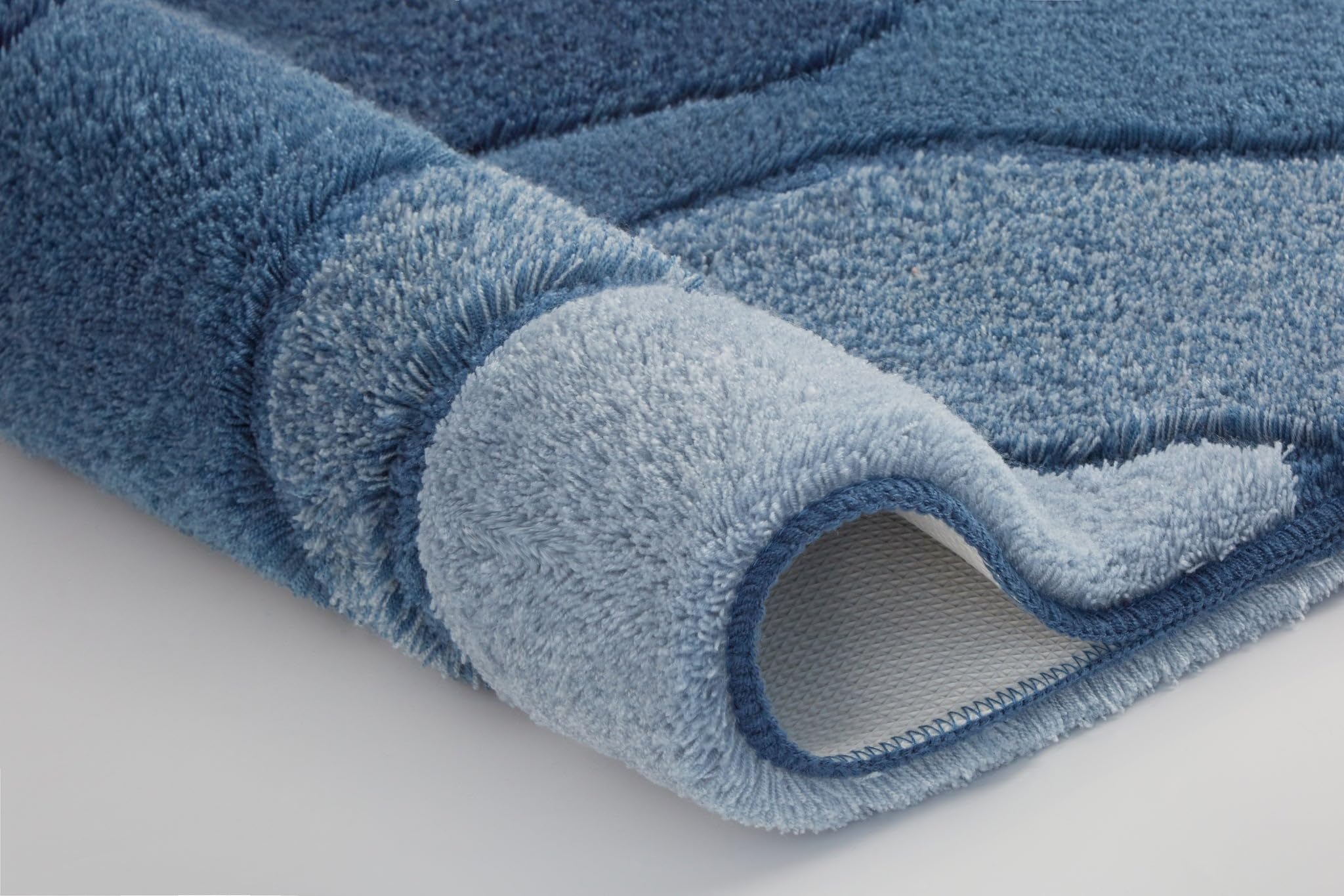 kleine-wolke-fiona-wc-vorleger-iceblue-55-x-50-cm-mit-ausschnitt image 3