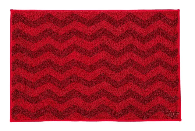 kleine-wolke-badteppich-zack-rubin-70-x-120-cm image 1