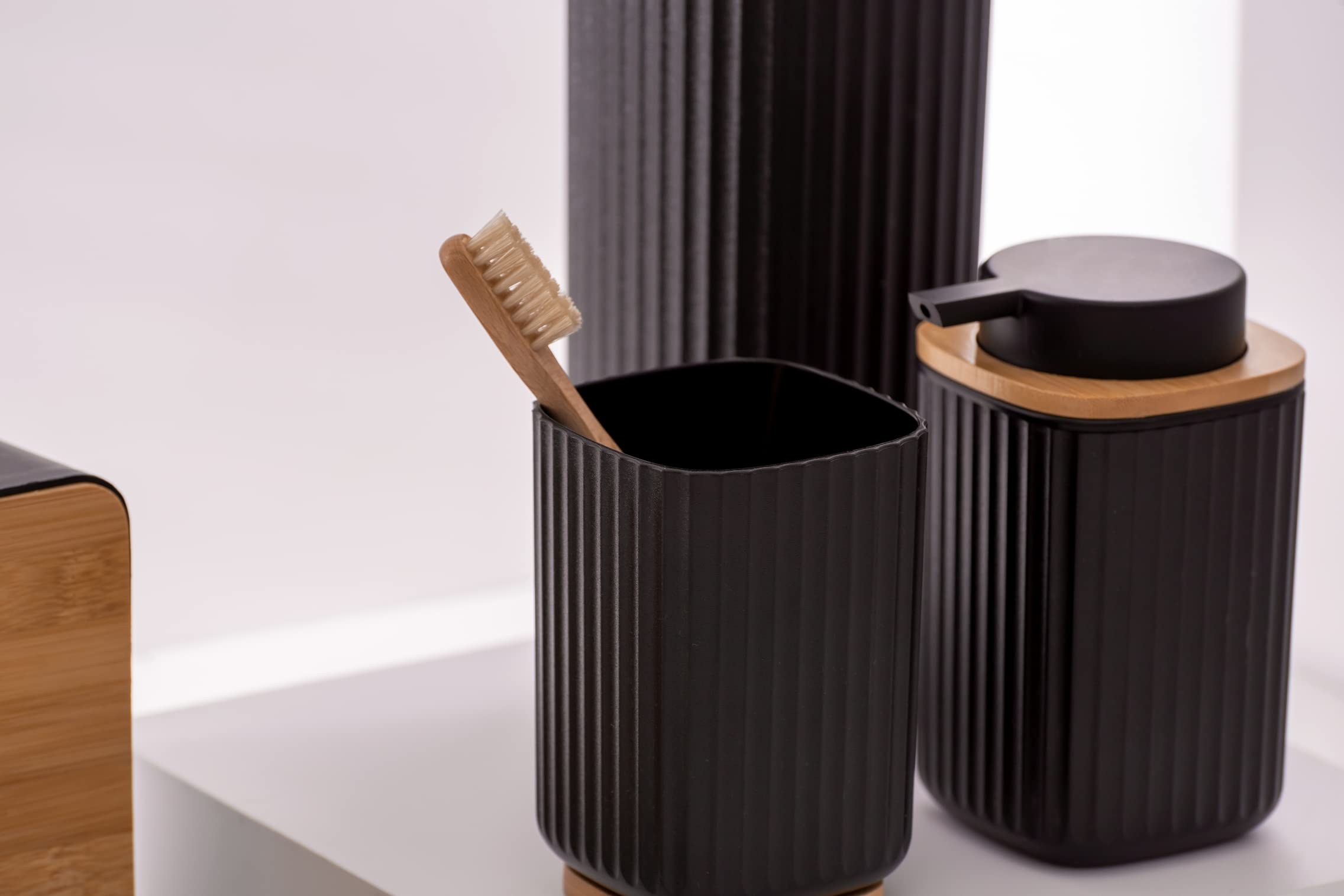 wenko-rotello-zahnputzbecher-kunststoff-bambus-schwarz-natur-8-6-x-11-1-cm image 8