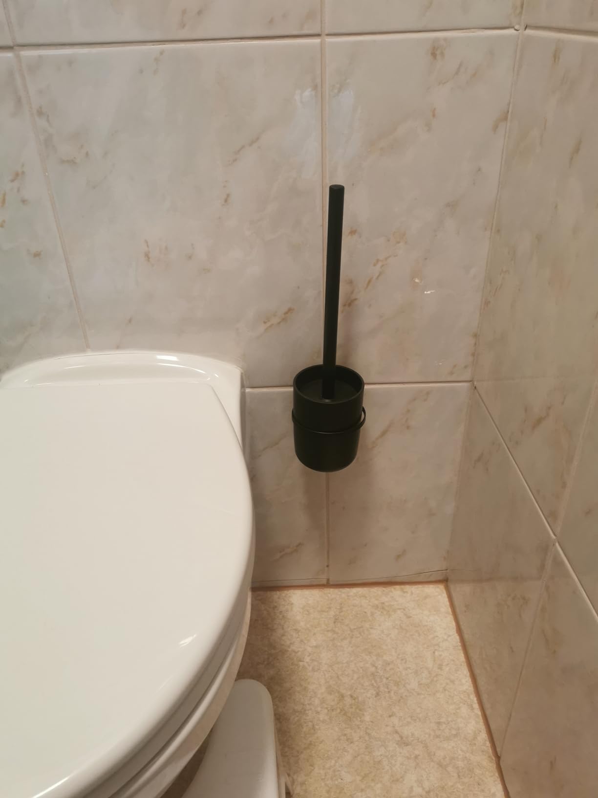 Endlich Ordnung neben dem WC