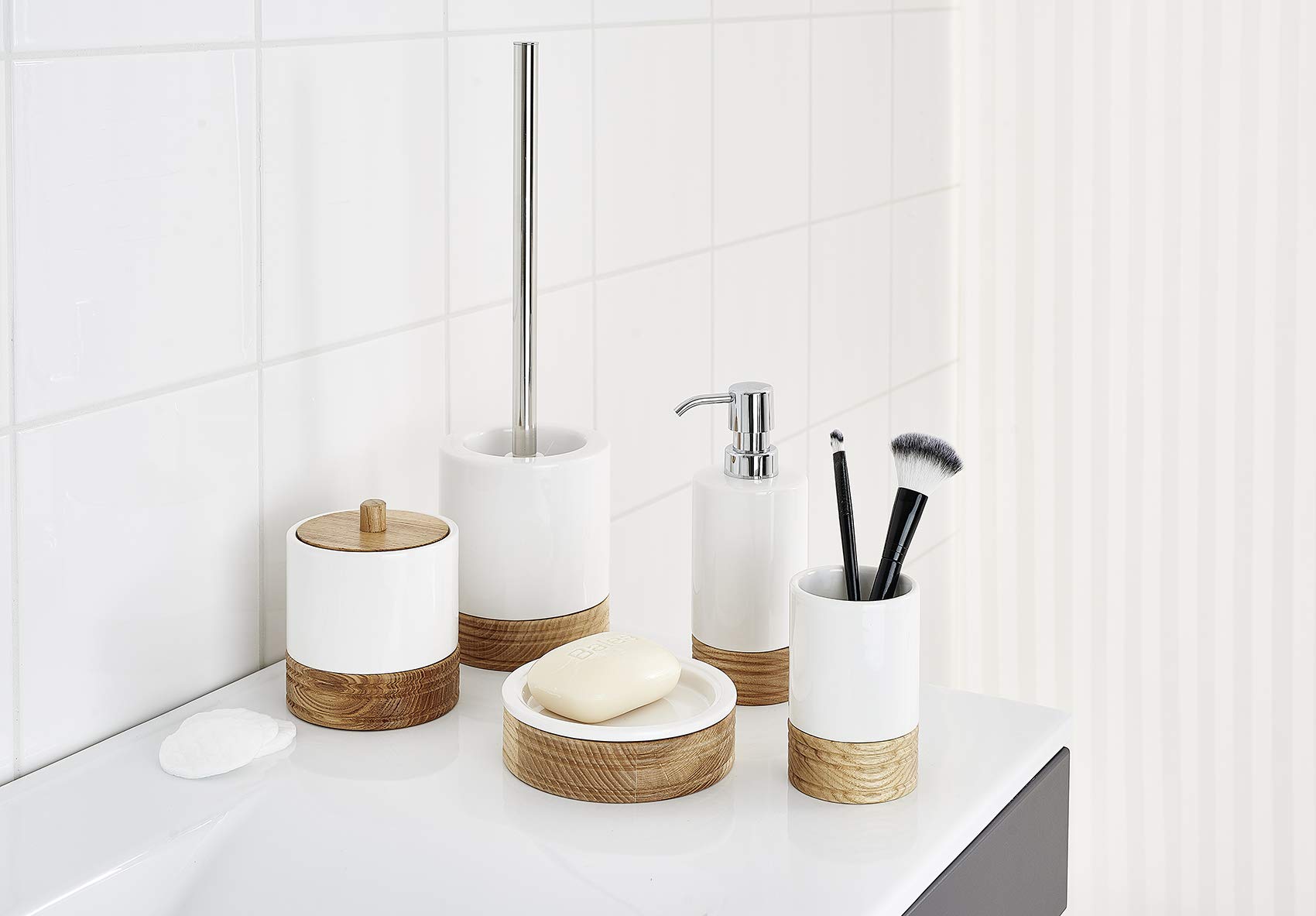ridder-chic-wc-b-rste-keramik-wei-mit-halter image 2