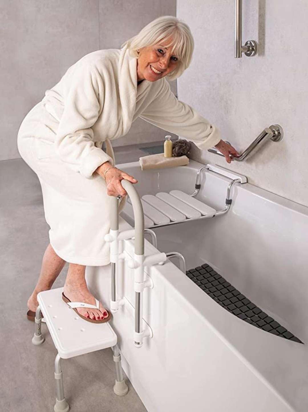 ridder-assistent-sam-badewannen-einstiegshilfe-aluminium image 4