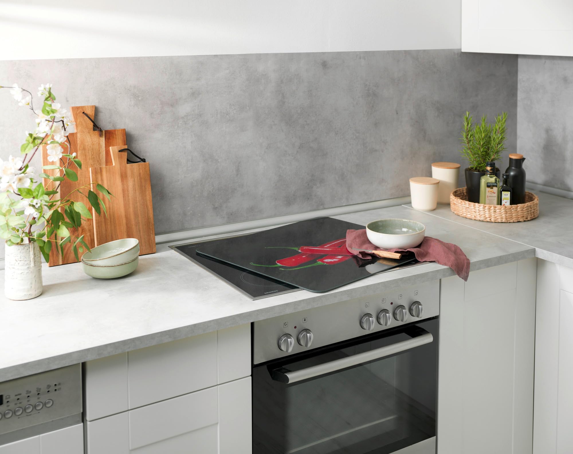 wenko-herdabdeckplatte-hot-peperoni-56-x-50-cm-glas-abdeckung-f-r-glaskeramik image 6
