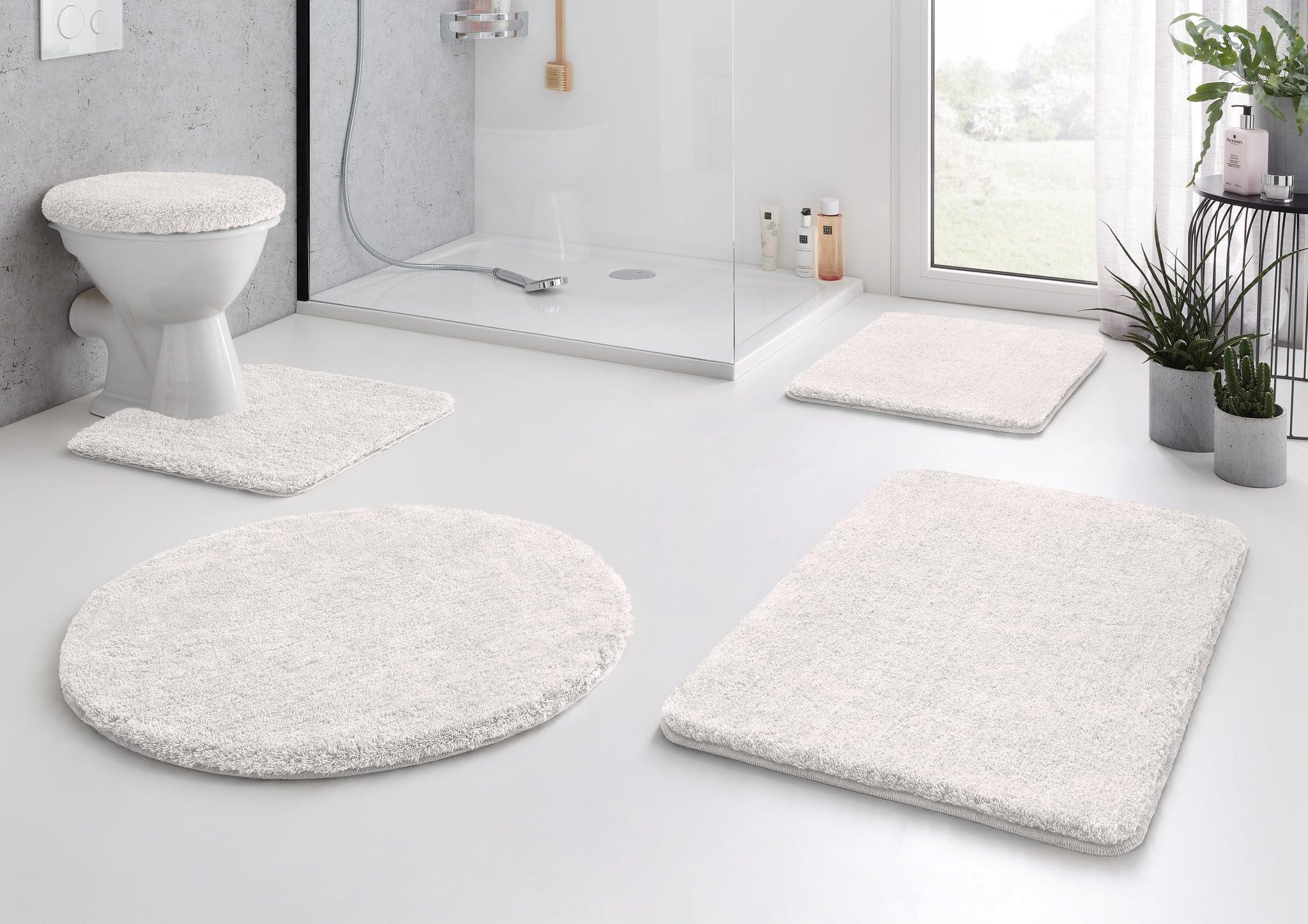 kleine-wolke-wc-vorleger-relax-polarwei-55-x-55-cm-mit-ausschnitt image 2