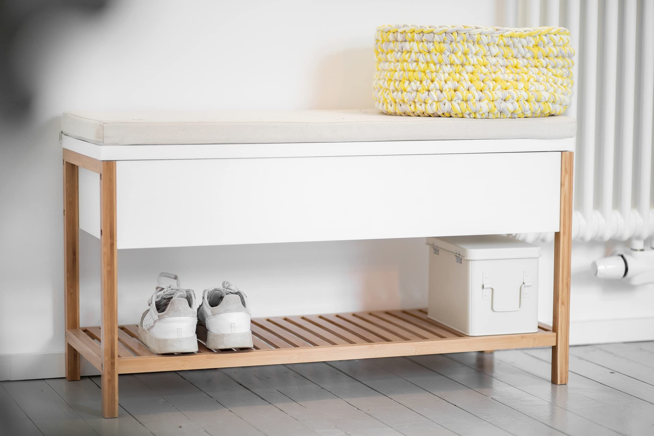wenko-finja-schuhbank-mit-staufach-und-sitzpolster-bambus-90-x-52-x-35-cm image 2