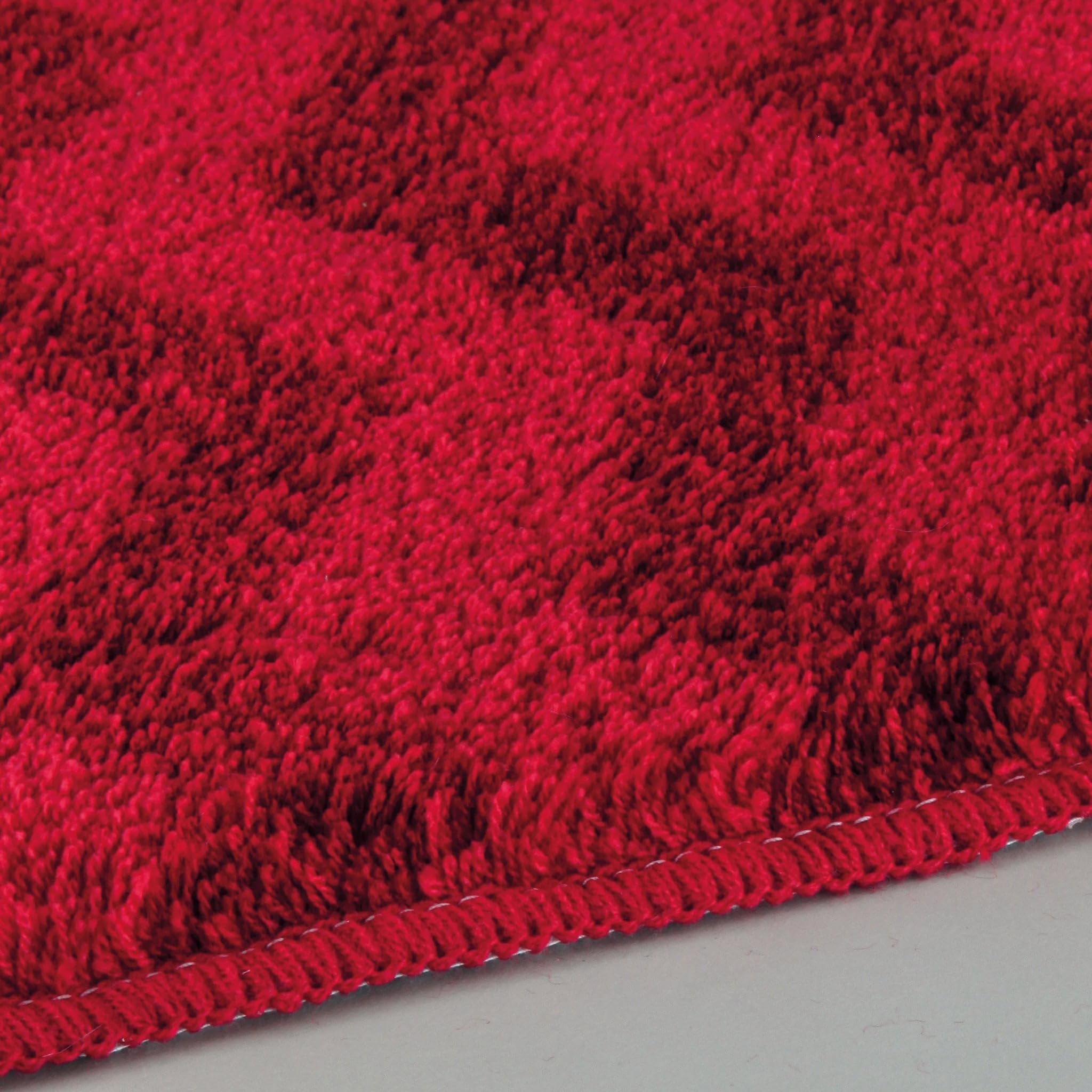 kleine-wolke-badteppich-zack-rubin-70-x-120-cm image 4
