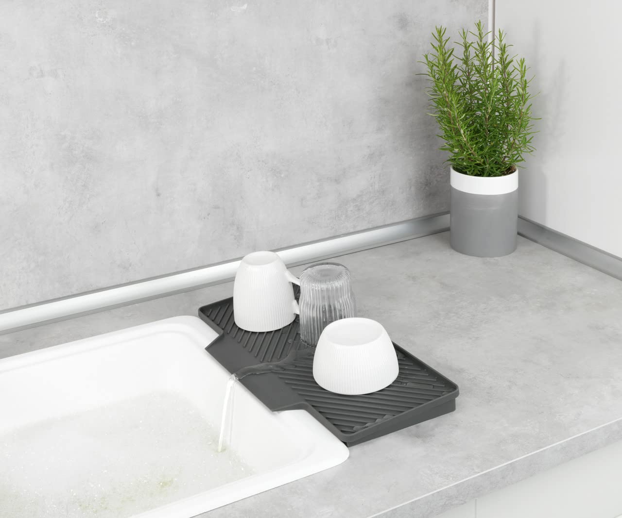 wenko-neli-abtropfmatte-20-x-40-cm-in-grau image 6