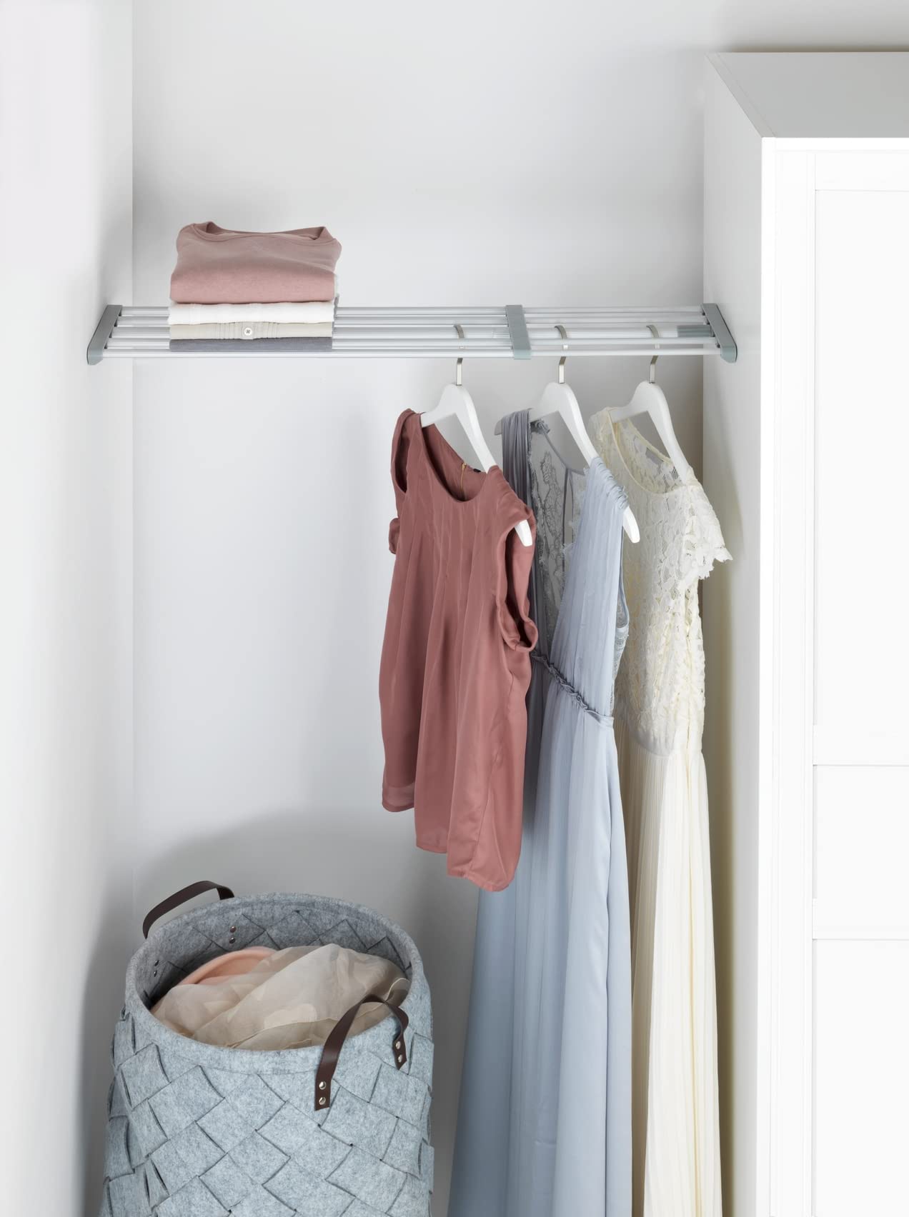 wenko-teleskop-klemmregal-70-120-x-23-cm-schuhregal-garderobe-ohne-bohren-silber image 7