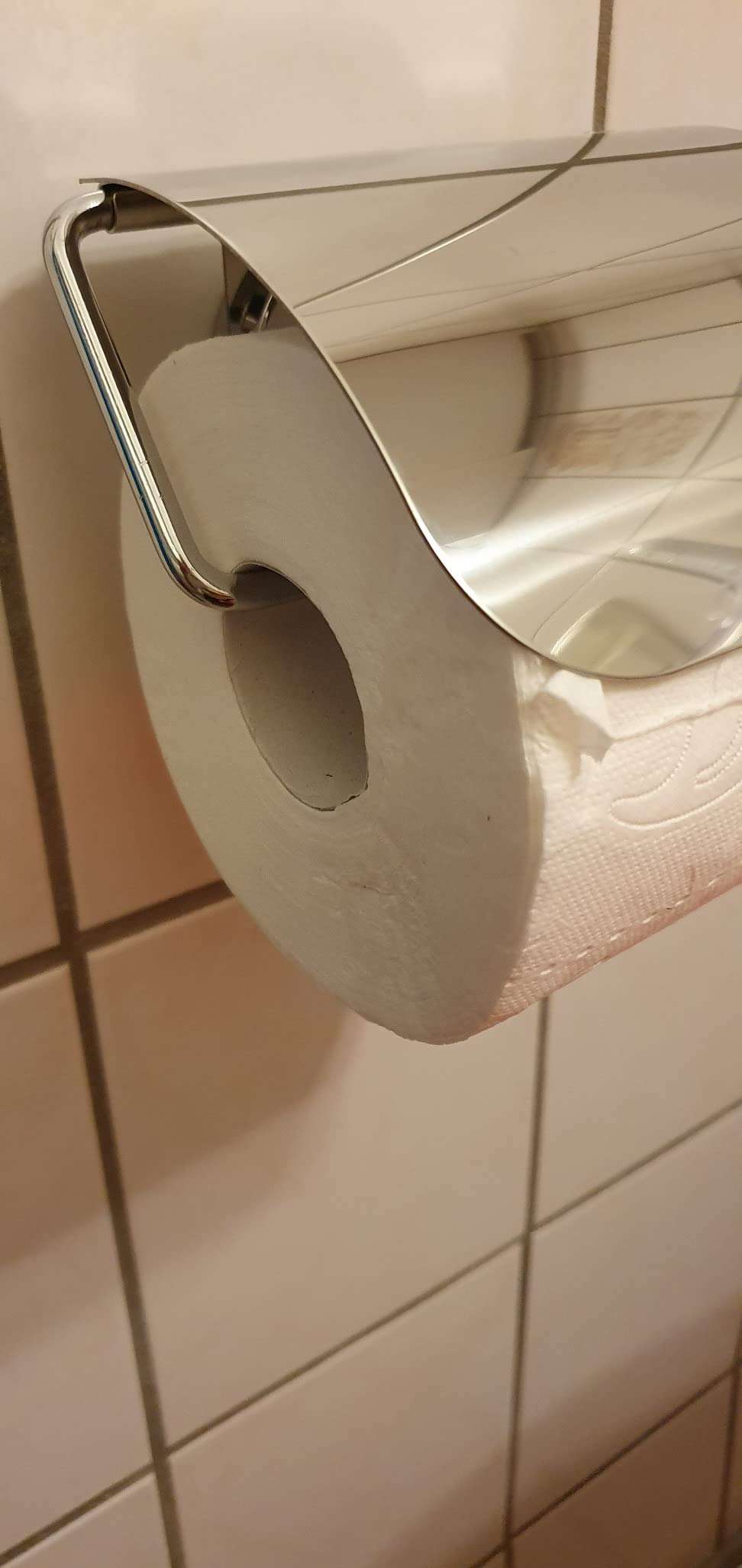 Hält sogar schwere Rollen
